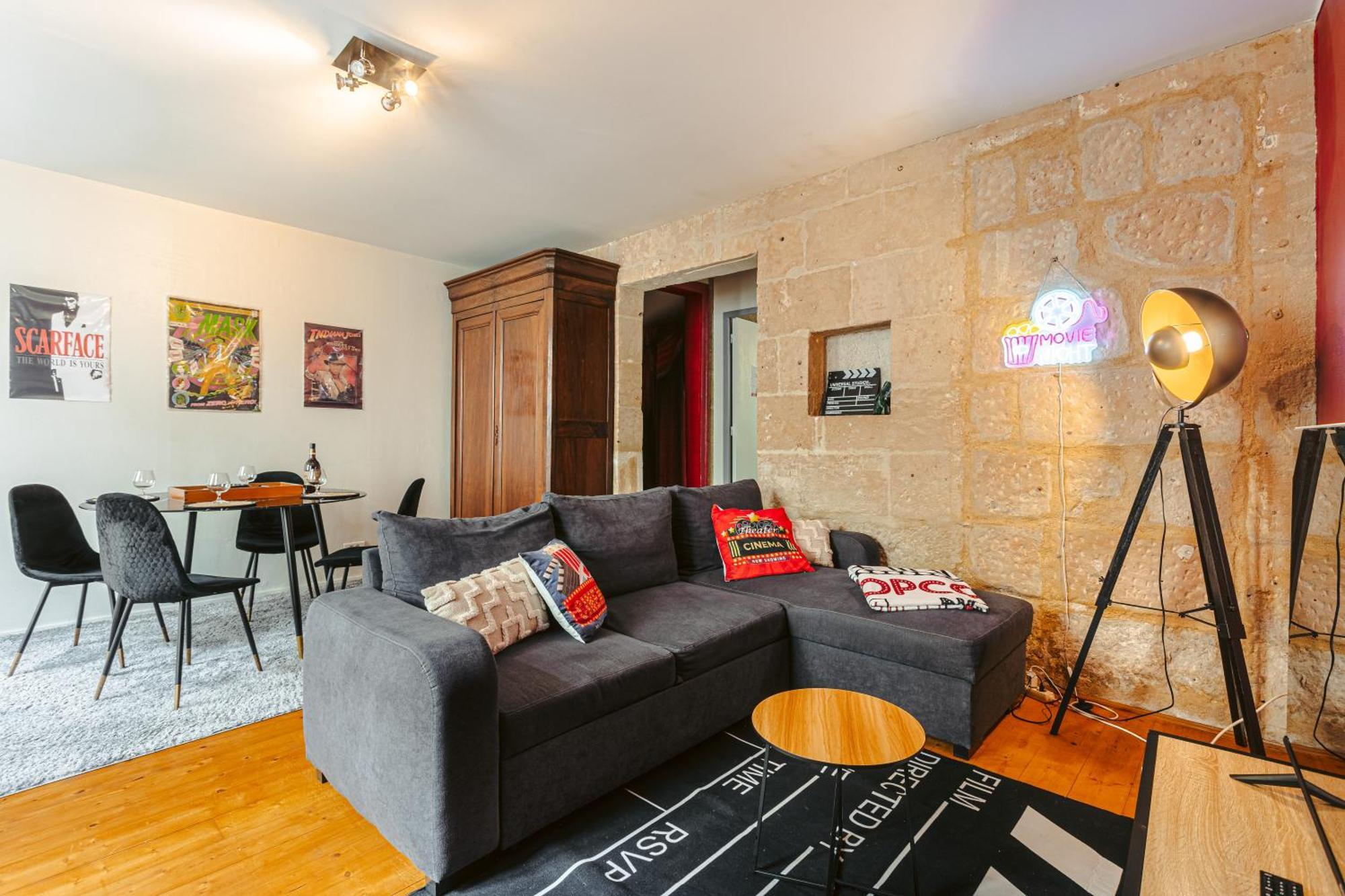 Olympia - Terrasse - Parking Gratuit - Centre Ville - Rez De Chaussee - Fibre Tv 4K Saintes Dış mekan fotoğraf